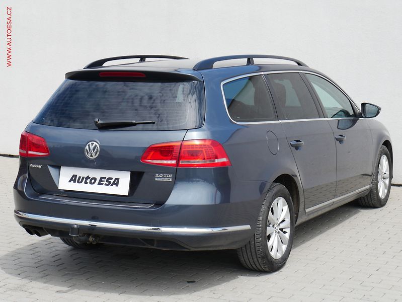 Volkswagen Passat (2011) 2.0TDi, ČR, Comfortline - fotka 4 z 22