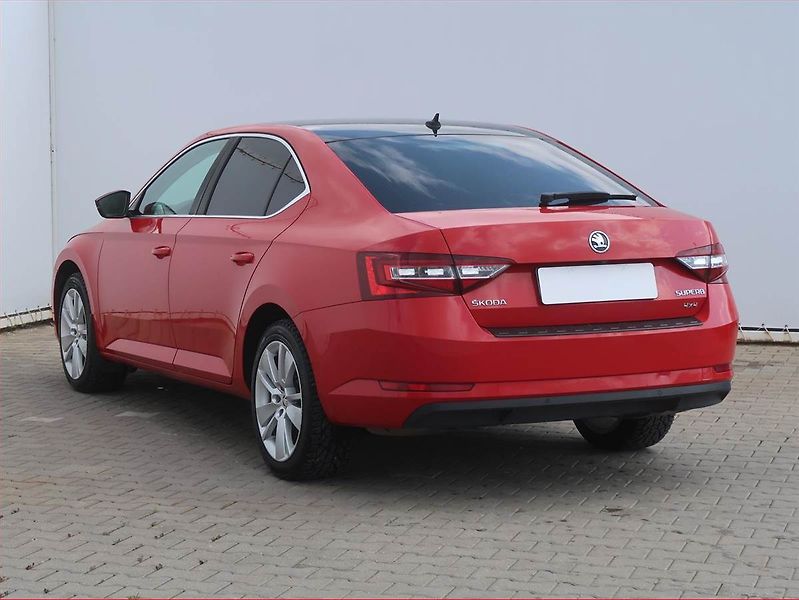 Škoda Superb (2017) Style 2.0 TDI, 4X4, Navi - fotka 4 z 18