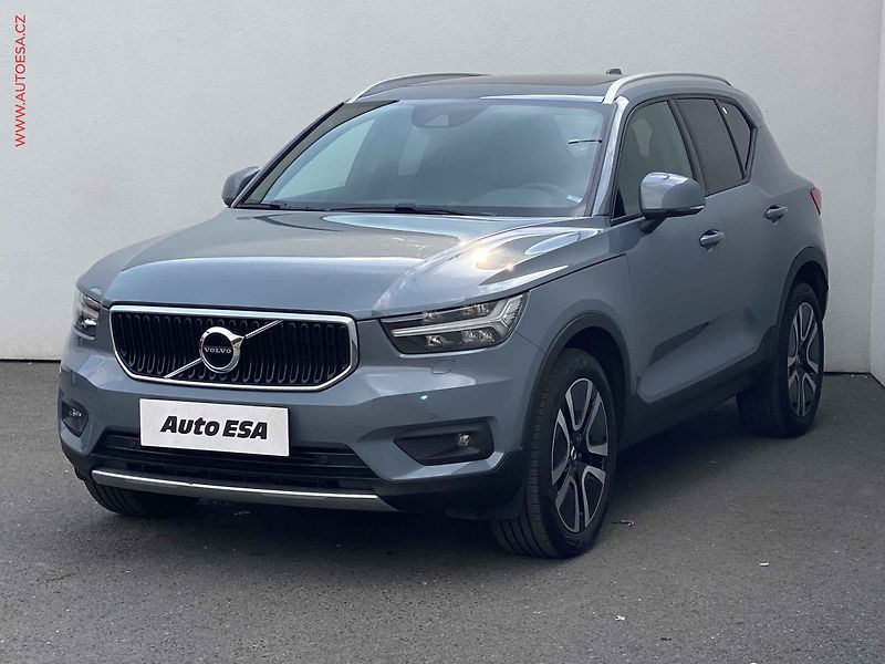 Volvo XC40 (2022) 1.5i, ČR, AT, LED - fotka 3 z 19