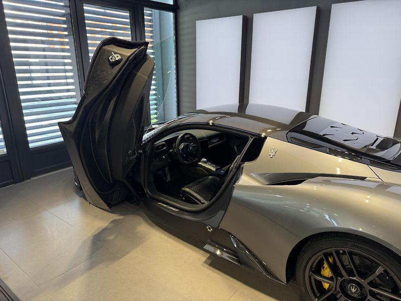 Maserati MC20 (2023) 630HP*PPF*FULL CARBON* - fotka 10 z 24