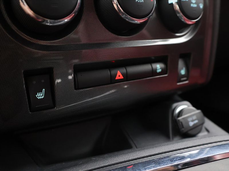 Dodge Challenger 3,6 L SXT 227kW Pentastar Xpip - fotka 21 z 29