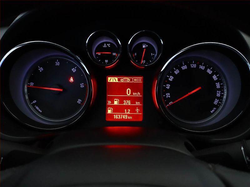 Opel Insignia (2013) Cosmo 2.0 CDTI, 4X4 - fotka 9 z 18