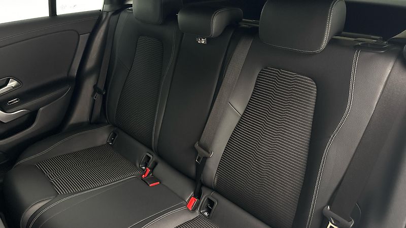 Mercedes-Benz CLA 200d AUT Shooting Brake - fotka 16 z 29