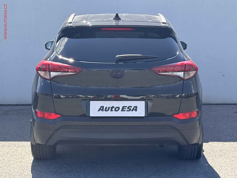 Hyundai Tucson (2016) 1.7 CRDi, 2.maj,ČR, Navi - fotka 5 z 18