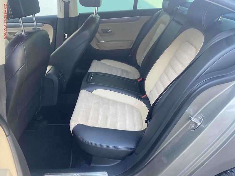 Volkswagen Passat CC (2013) 2.0 TDi, 1.maj,ČR, servis - fotka 10 z 17