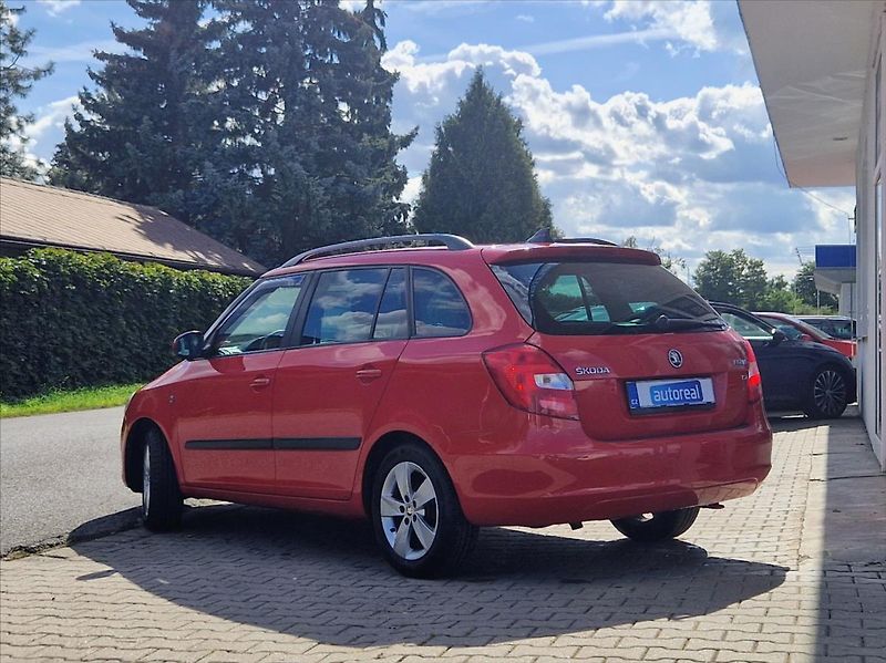 Škoda Fabia 1,2 TSI SENZORY TAŽNÉ VÝHŘEV - fotka 3 z 33