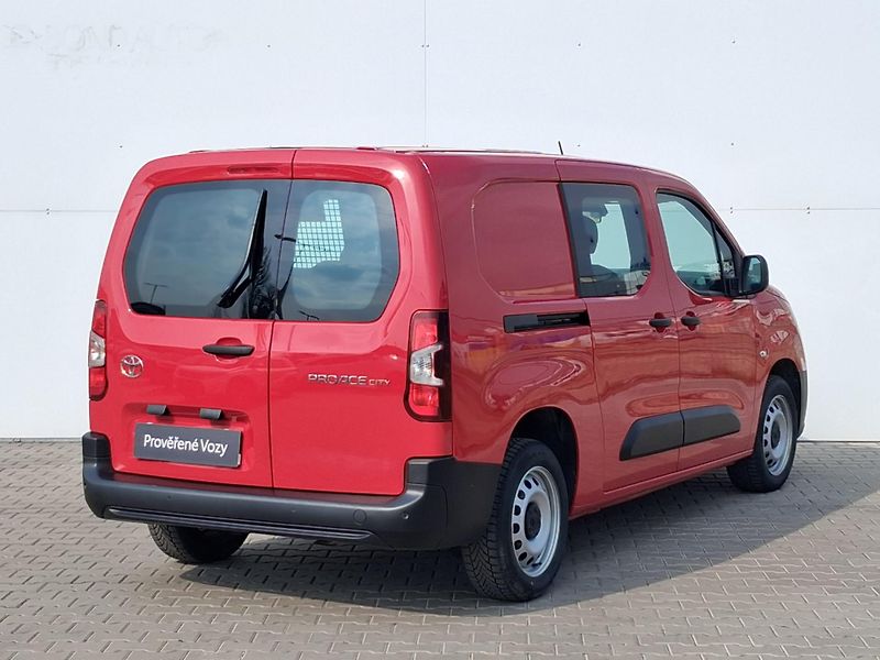 Toyota ProAce City 1.5 D-4D Extra CrewCab Active - fotka 2 z 23