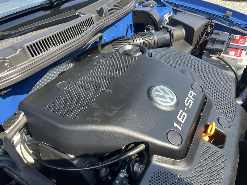 Volkswagen Golf 1.6i SR 100PS 134TKM REZERVACE - fotka 83 z 174