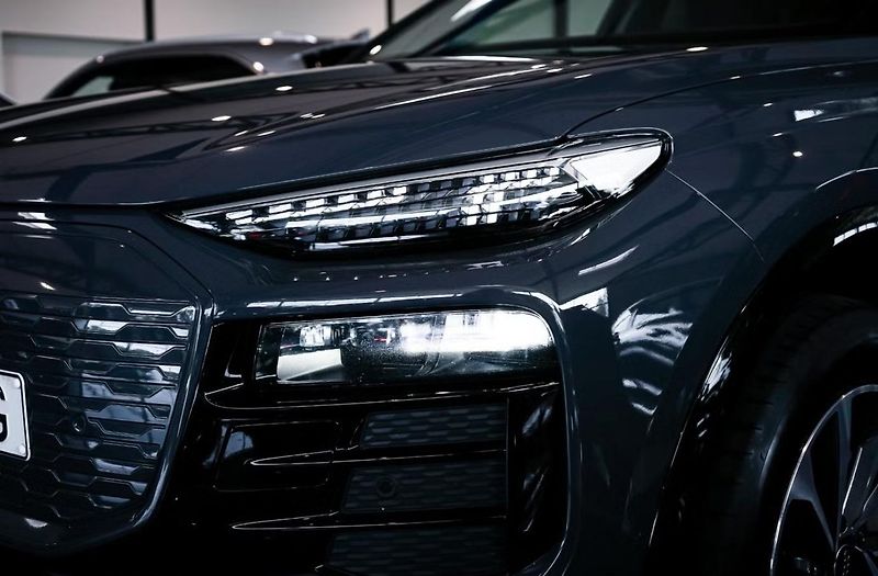 Audi Q6 e-tron Q 360kam Tažné Auto. Park. - fotka 5 z 38