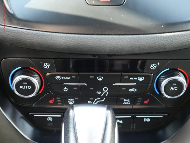 Ford Kuga (2018) 1.5 EB 4x4, AT, navi, bixen - fotka 15 z 21