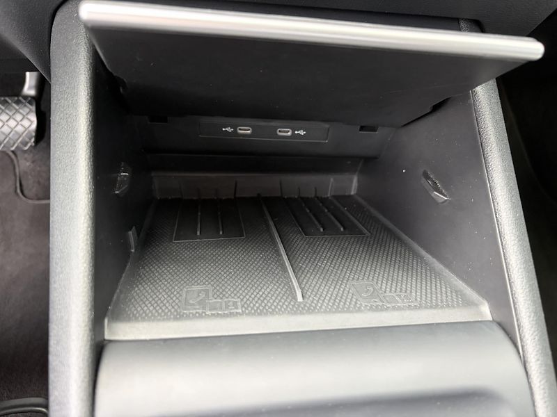 Volkswagen Tiguan 1.5TSi People 150kW eHybrid - fotka 18 z 20