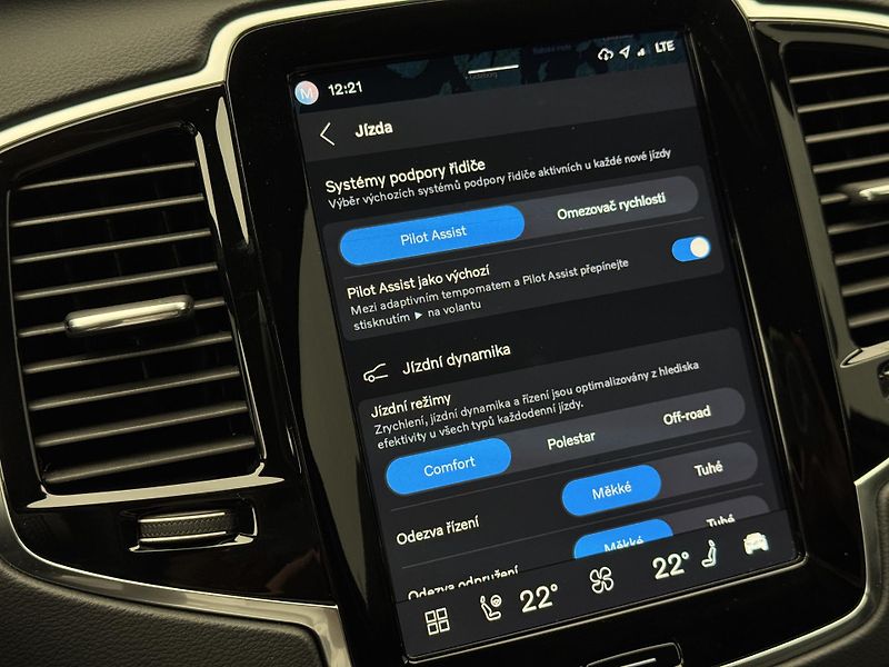 Volvo XC90 B5 AWD ULTIMATE AUT  - fotka 44 z 57
