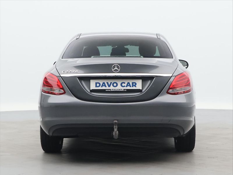 Mercedes-Benz Třídy C 2,1 220d 125kW Aut.klima Tažné - fotka 6 z 28
