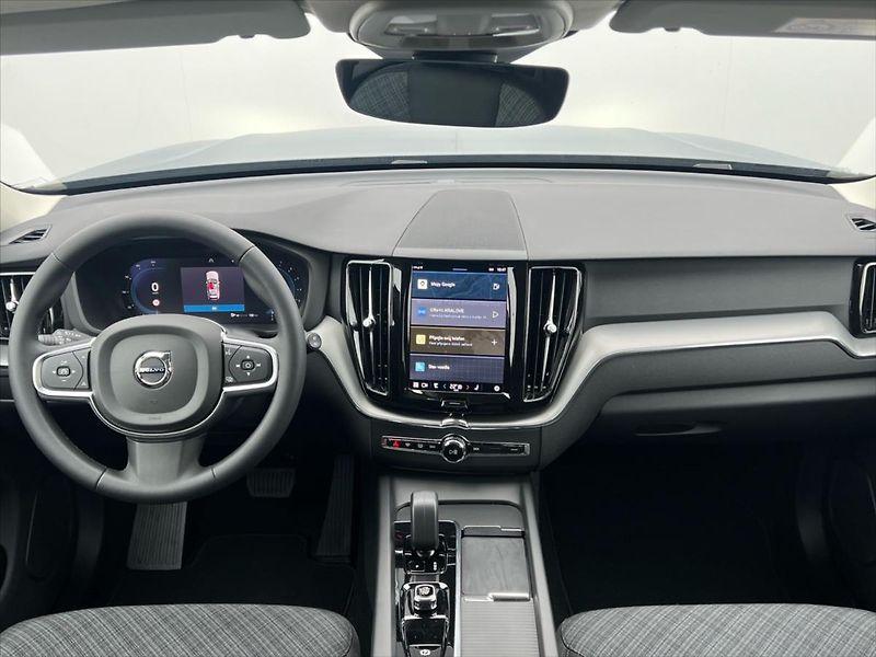 Volvo XC60 2,0 184 kW 8AT FWD CORE  B5 - fotka 5 z 26