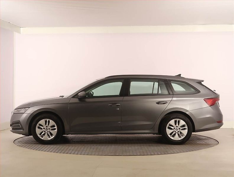 Škoda Octavia (2024) Ambition 2.0 TDI, digi klima - fotka 3 z 21