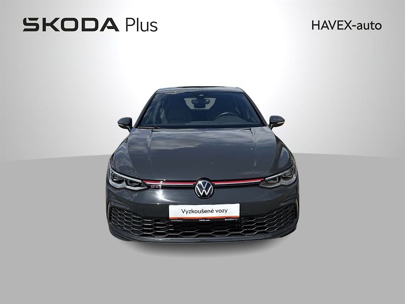 Volkswagen Golf (2023) 2.0 TSI DSG GTI - fotka 4 z 32