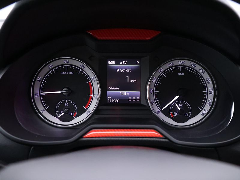 Škoda Octavia 1,8 TSI 132kW DSG Style LED - fotka 18 z 37
