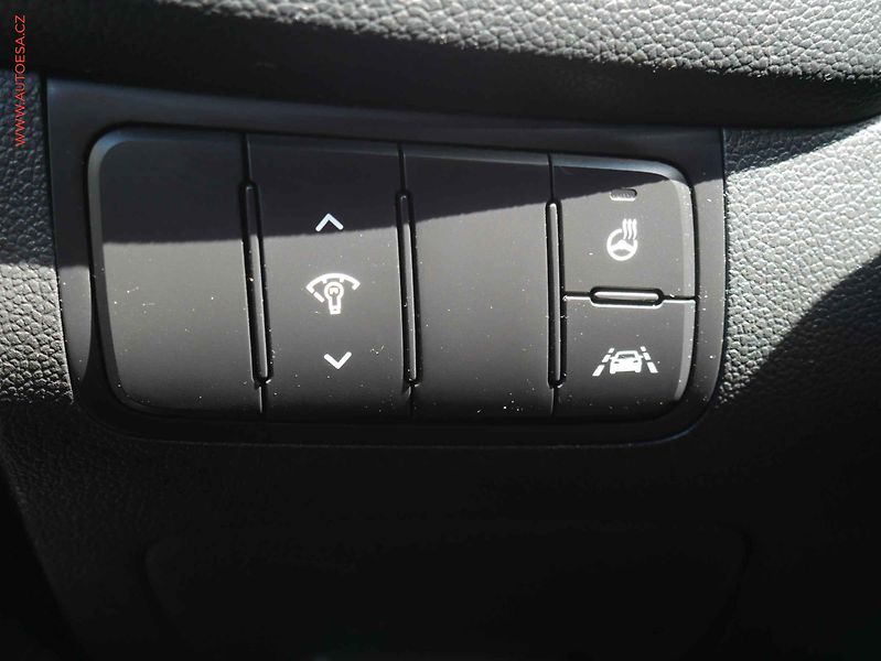 Kia Ceed (2014) 1.6T-GDi, AC, navi, park - fotka 20 z 20