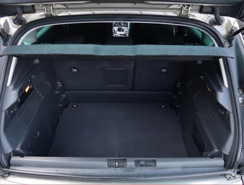 Peugeot 3008 (2010) 1.6 HDi, Tempomat - fotka 13 z 14
