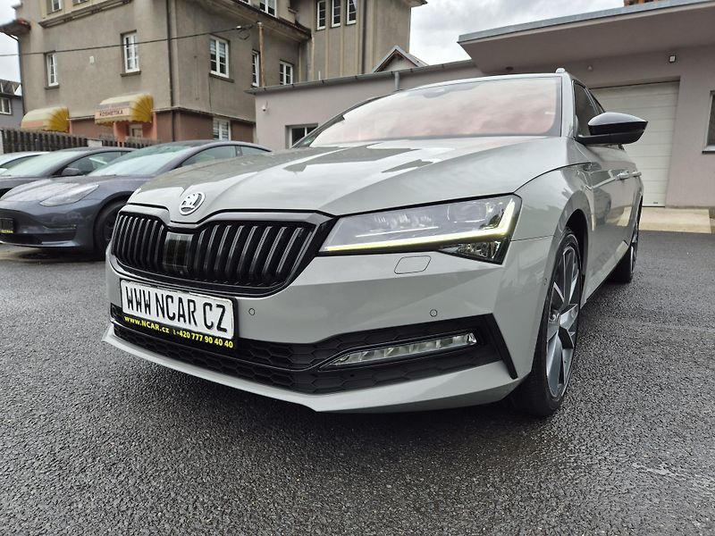 Škoda Superb Combi SPORTLINE 147kw DSG 19AL - fotka 48 z 49