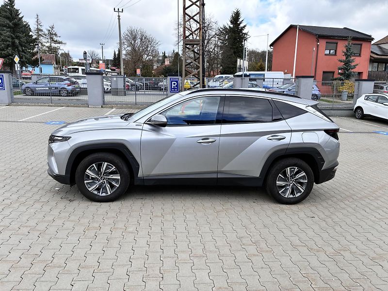Hyundai Tucson 1.6CRD 85kW REZERVACE - fotka 4 z 31