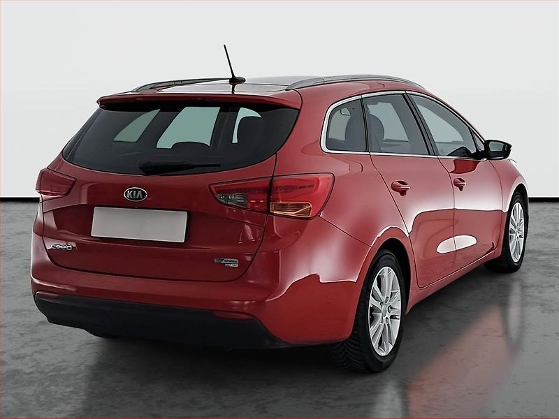 Kia Ceed (2015) 1.6 CRDi, Serv.kniha, Navi - fotka 5 z 21