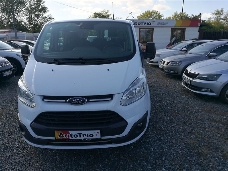 Ford Transit Custom 2,0 TDCi 8 míst - fotka 1 z 24