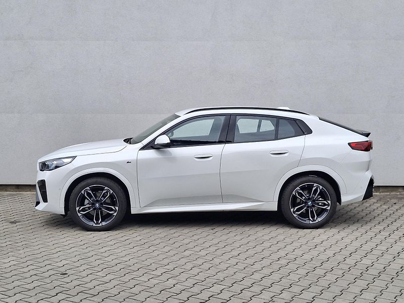 BMW X2 xDrive20d M-Sport - fotka 3 z 24