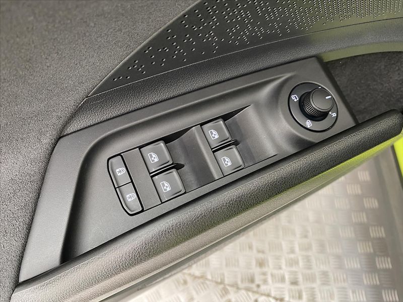 Škoda Elroq RS 84kWh 250kW 4x4 85 - fotka 21 z 29