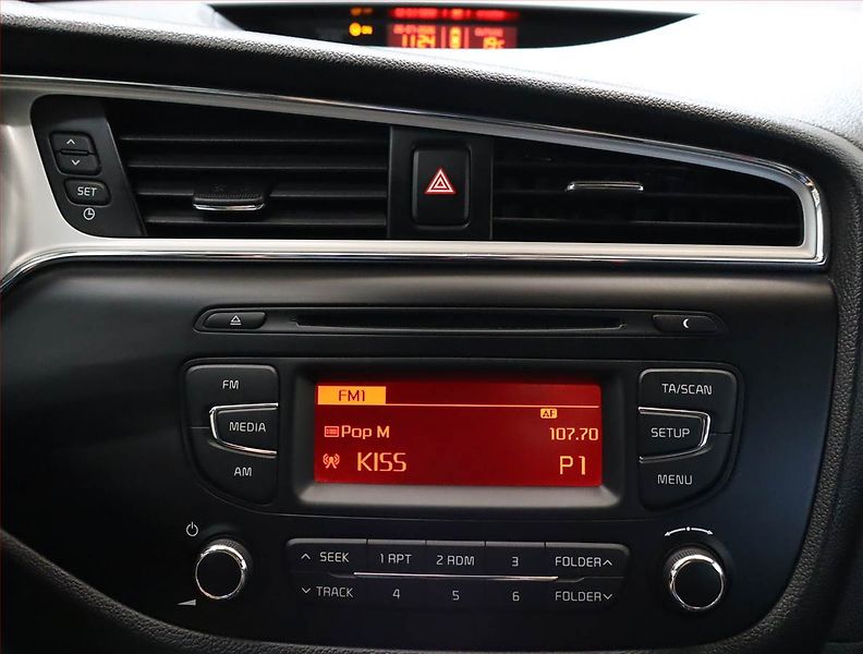 Kia Ceed (2016) 1.4 CVVT, Serv.kniha - fotka 12 z 17
