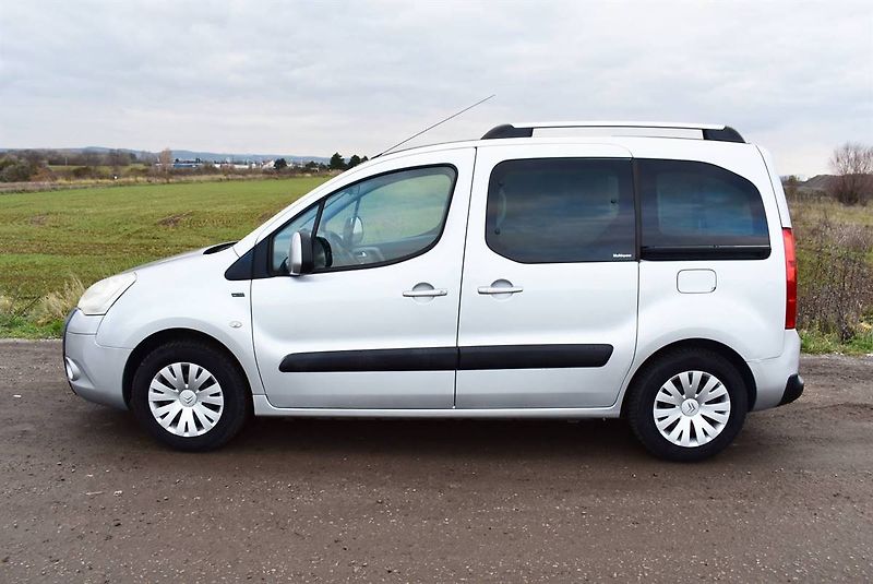 Citroën Berlingo 1,6 16V MULT,1.M,SERVIS,TOP! - fotka 2 z 19