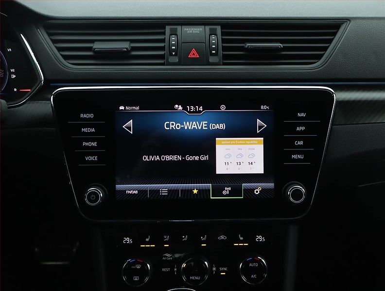 Škoda Superb (2022) Sportline 1.5 TSI - fotka 12 z 18