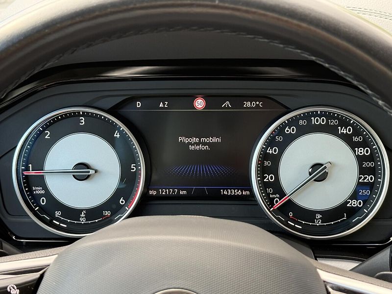 Volkswagen Touareg V6 4M 3,0 TDi 210 kW Elegance - fotka 8 z 25
