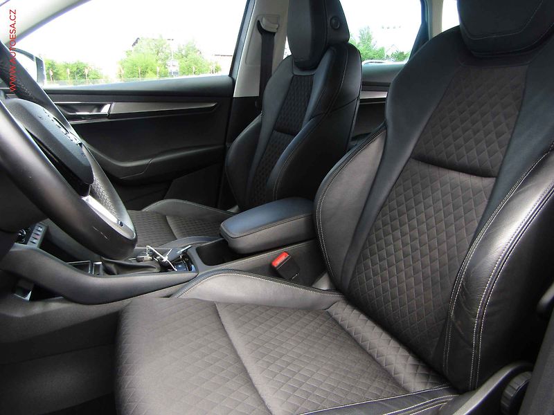 Škoda Karoq (2018) 1.0 TSi, 1.maj,ČR, Style - fotka 9 z 22