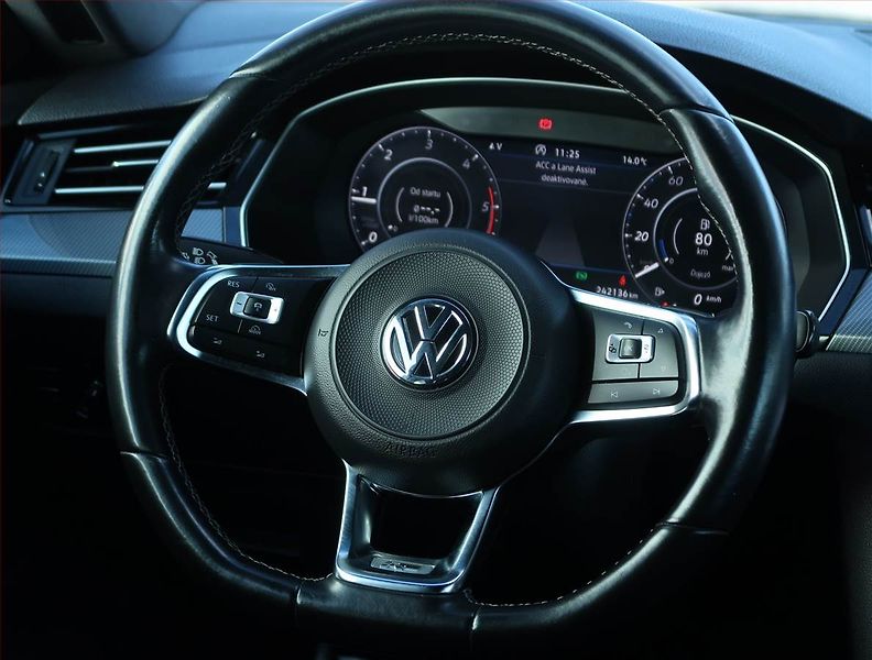 Volkswagen Arteon (2017) R-line 2.0 BiTDI 4Motion, 4X4 - fotka 32 z 32