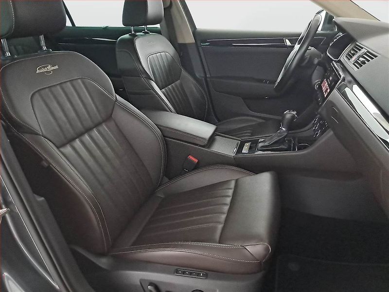 Škoda Superb (2020) Laurin&Klement 2.0 TDI - fotka 9 z 19