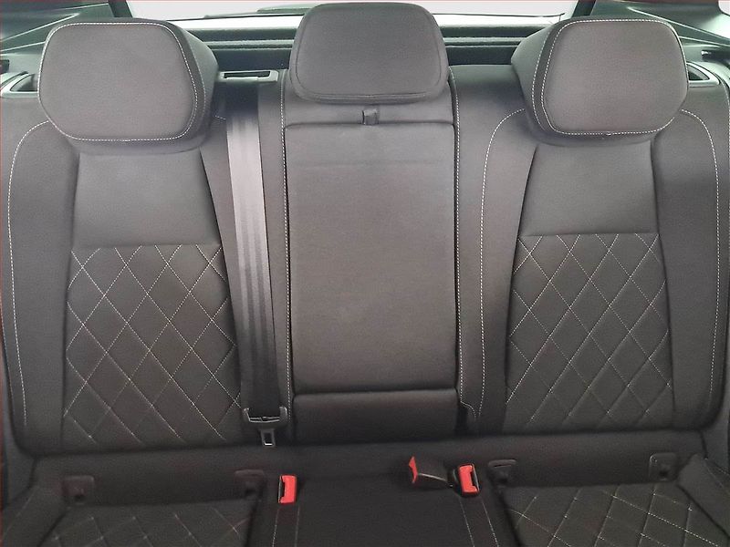 Škoda Karoq (2021) Sportline 1.5 TSI - fotka 10 z 30