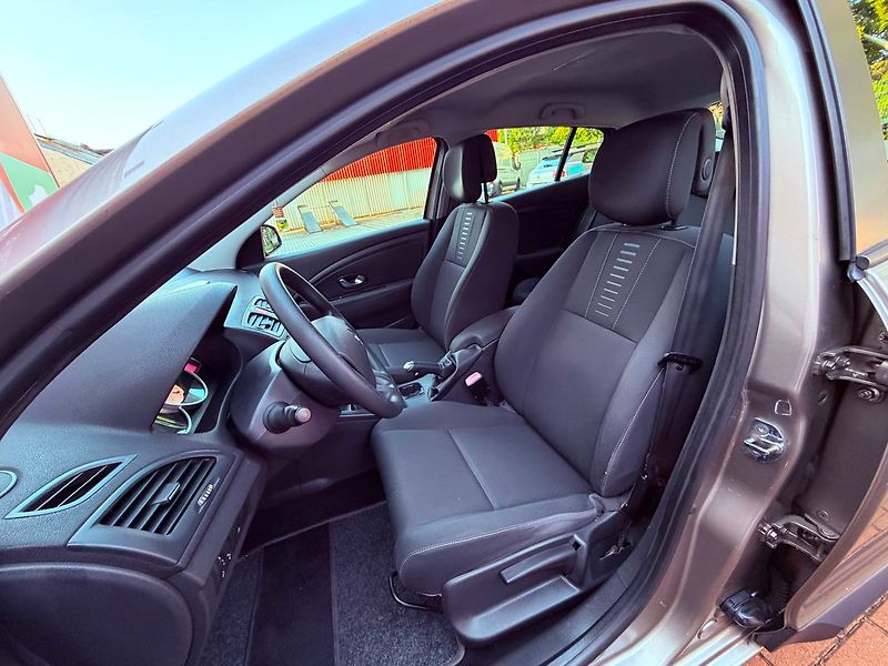 Renault Mégane 1.6 16V, ČR, 1.Maj - fotka 13 z 21