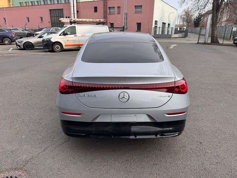 Mercedes-Benz CLA (2026) 200 4M - fotka 6 z 23