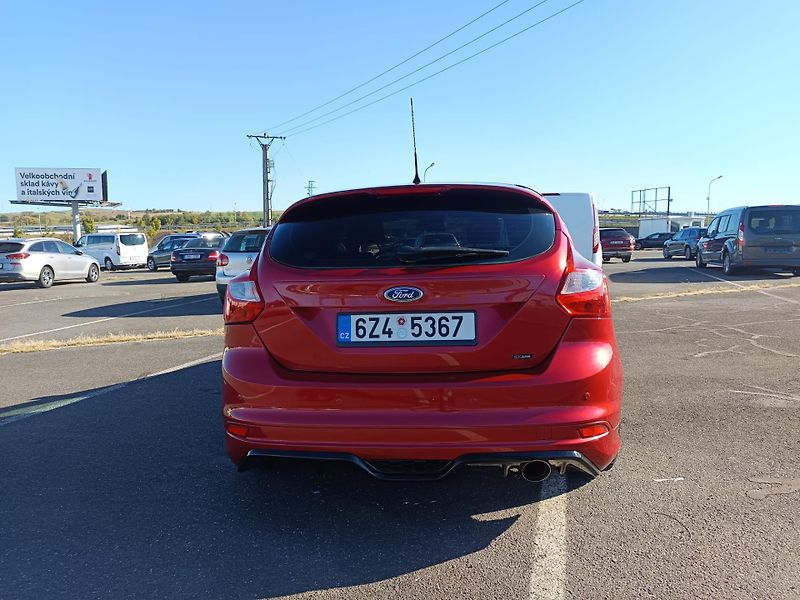Ford Focus (2011) - fotka 8 z 39