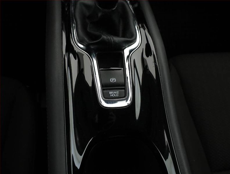 Honda HR-V (2017) 1.5 i-VTEC, ČR,1.maj - fotka 13 z 19
