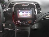 Renault Captur (2016) 0.9 TCe, Navi, Tempomat - náhled 12