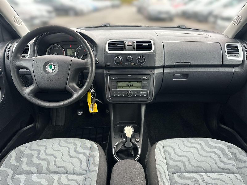 Škoda Fabia (2008) 1.2 HTP Ambiente - fotka 5 z 26