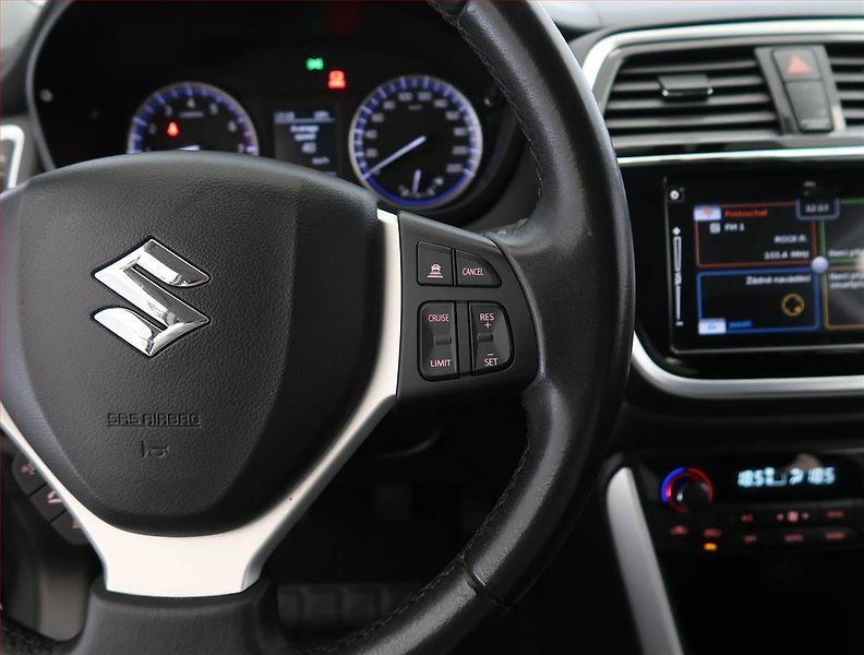 Suzuki SX4 S-Cross (2018) 1.4 BoosterJet, ČR,1.maj - fotka 17 z 21
