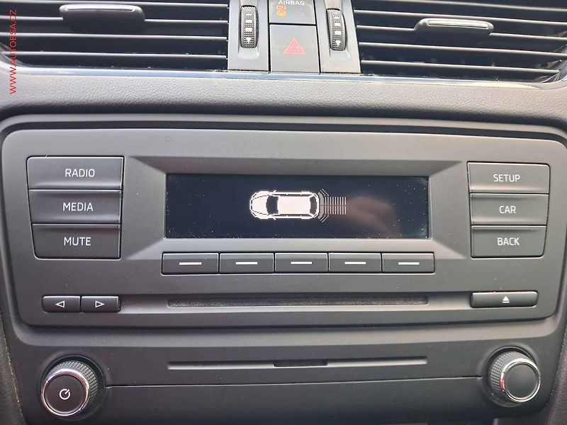 Škoda Octavia (2013) 1.4 TSi, Active, TZ, +kola - fotka 17 z 18