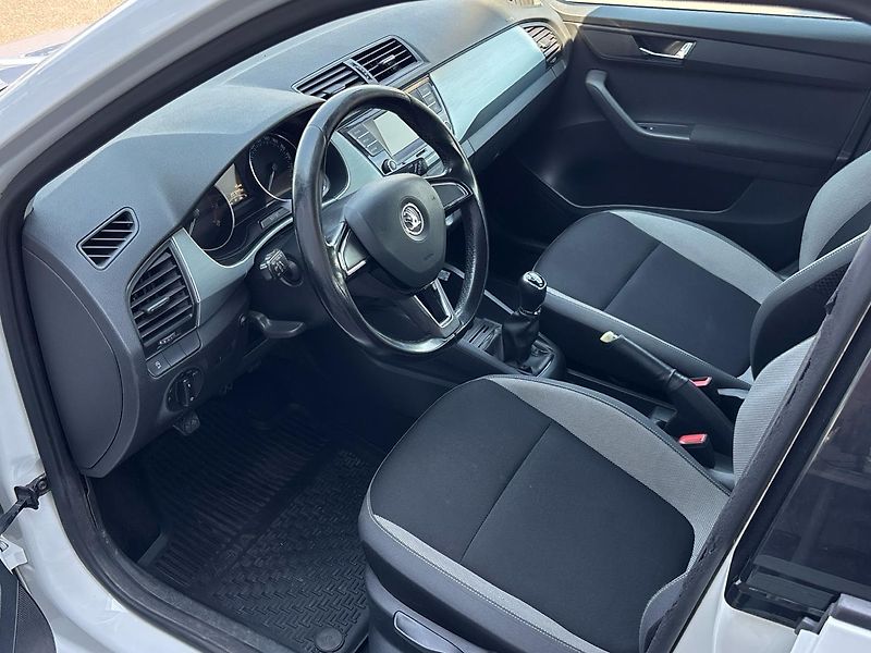 Škoda Fabia Ambition - fotka 6 z 21
