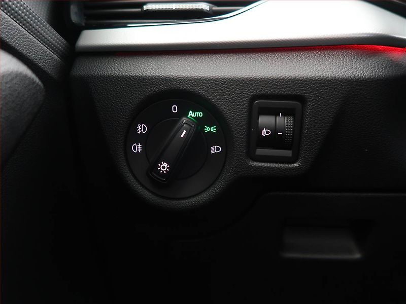Škoda Scala (2022) 1.0 TSI, Serv.kniha, Tempomat - fotka 15 z 20