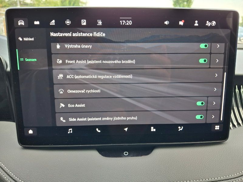 Škoda Superb (2025) iV L&K DSG 1,5TSi 150kW - fotka 23 z 35