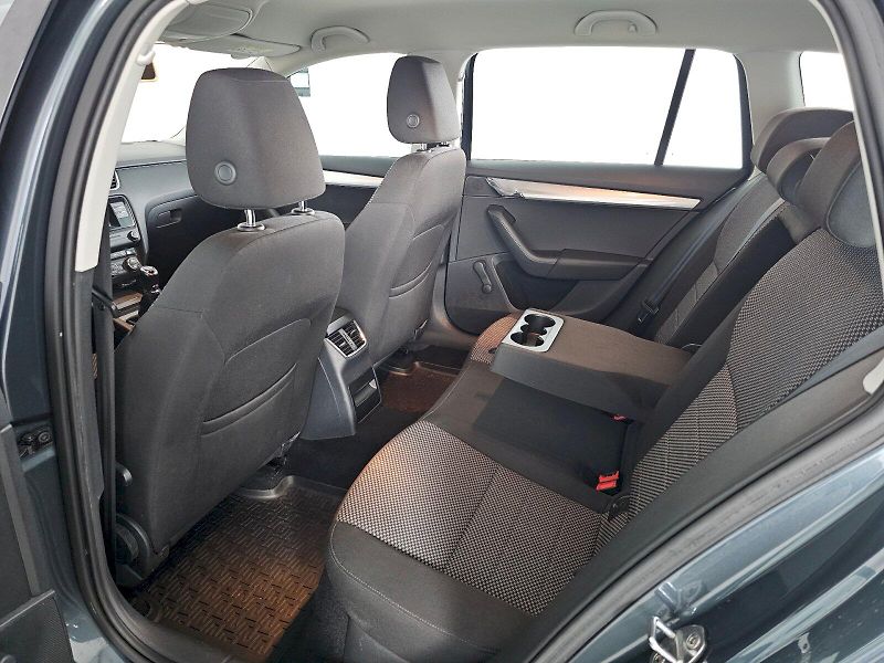 Škoda Octavia (2016) 2.0TDI 110kW  AMBITION - fotka 7 z 24