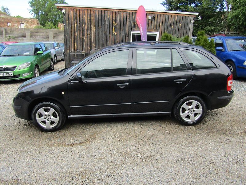 Škoda Fabia (2008) 1.2 47kW BEZ KOROZE - fotka 3 z 32